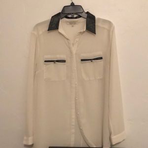 English Rose shirt w/ skull buttons & leather trim